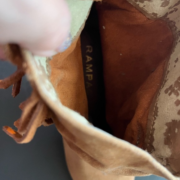 Rampage size 8 Bootie’s Tan with Fringe - Picture 3 of 7